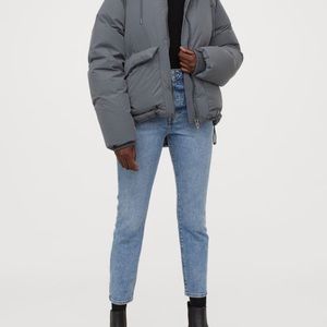 H&M MOM JEANS size4 Very flattering on barely worn